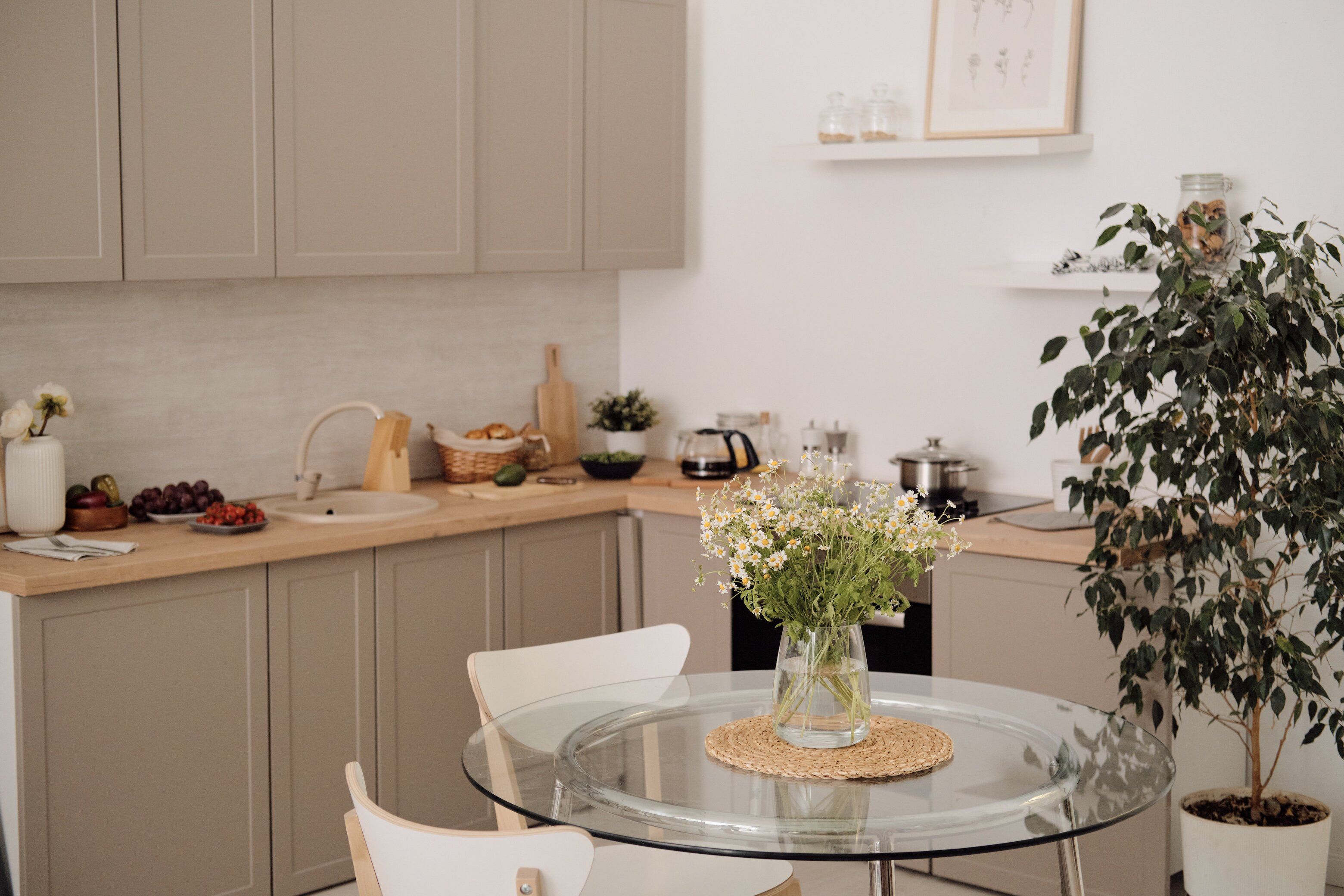 Coastal kitchen with dark cabinets