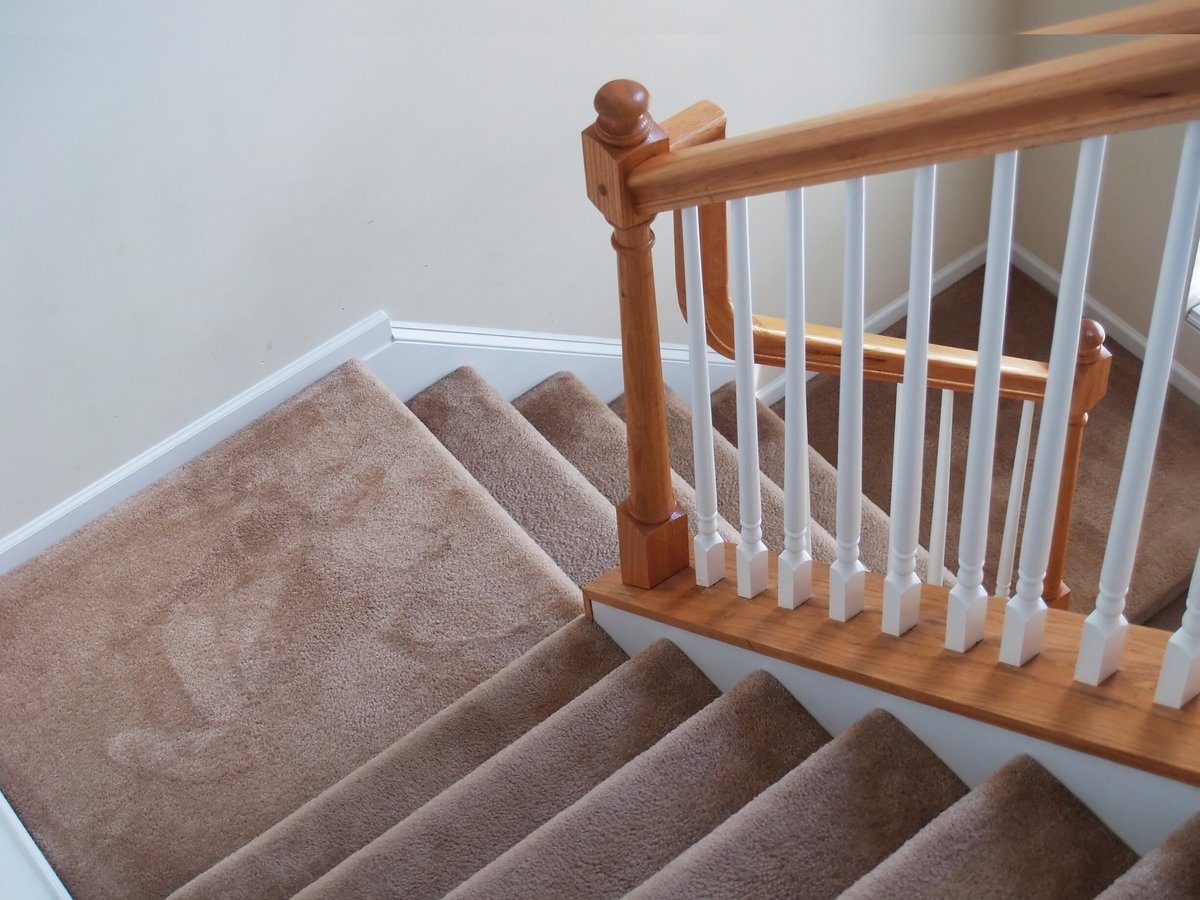 How much does a stair carpet cost
