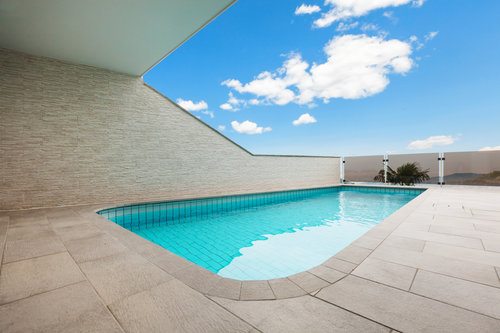 cost to build a concrete pool