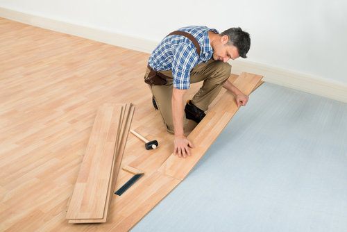 Laminate Flooring Cost Per Square Foot, What Does It Cost To Put Down Laminate Flooring
