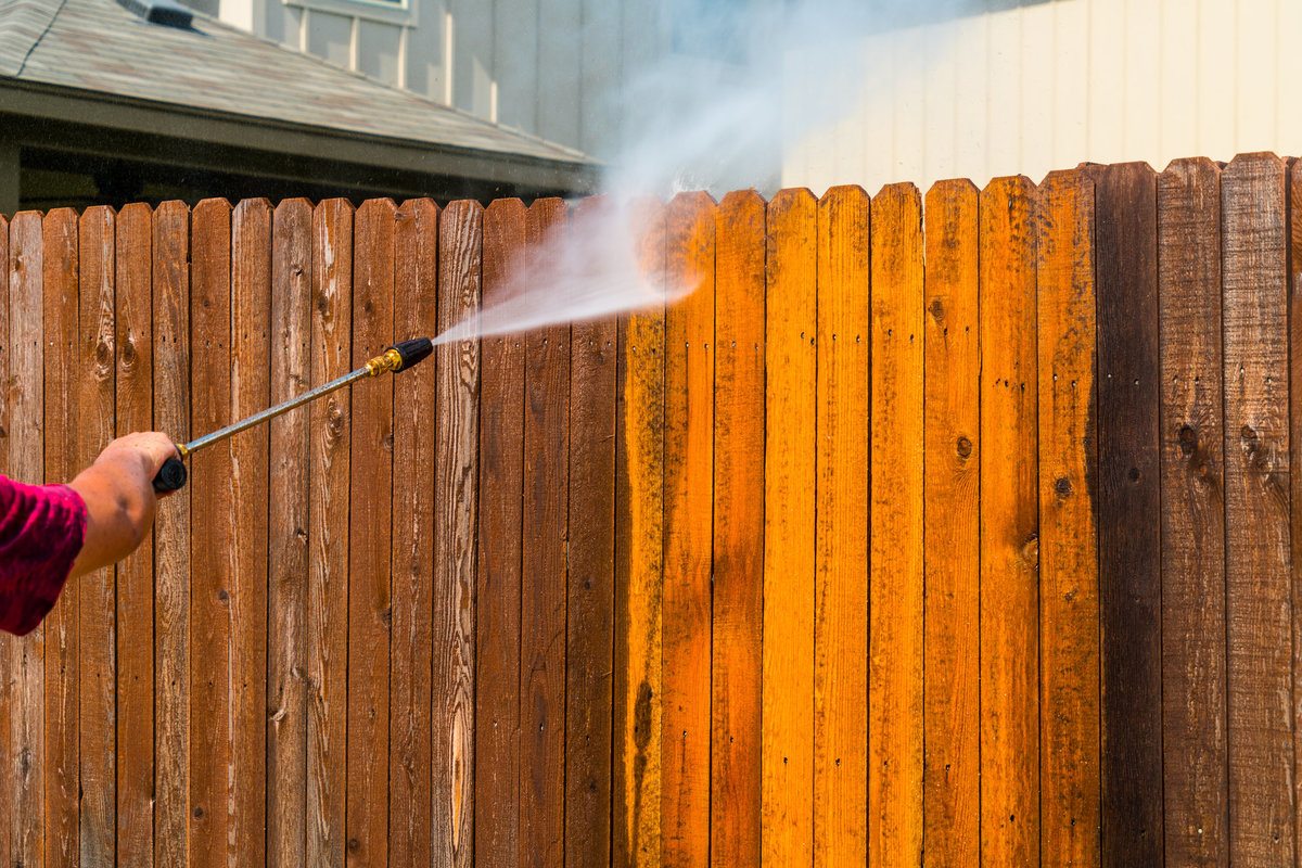 2020 Cost to Pressure Wash Fence | Pressure Wash Wood Fence