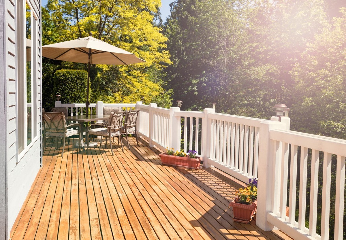 Cost To Stain A Deck Deck Painting Cost