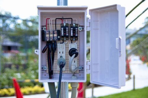 How to hookup a temp outlet on construction site from meter box diagram