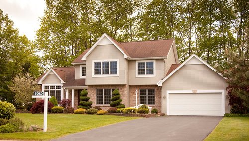 Attached Vs Detached Garage Pros, How Much Value Does A 2 Car Garage Add To Your Home