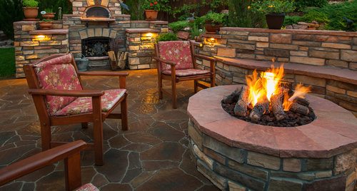 Wood Vs Gas Fire Pit Pros Cons, Can You Use A Gas Fire Pit On Covered Patio