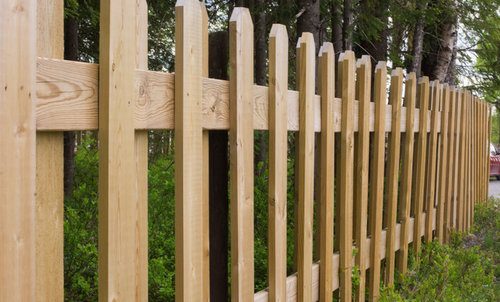 Wood Vs Vinyl Fence Pros Cons Comparisons And Costs